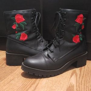 Rose boots